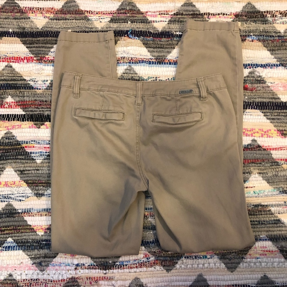 BKE Mollie Skinny Stretch Destructed Khaki Pants The Buckle size 28 Comfy Khakis - Picture 4 of 8